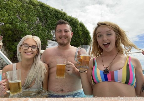 Nikole Nash ポルノモデル 画像