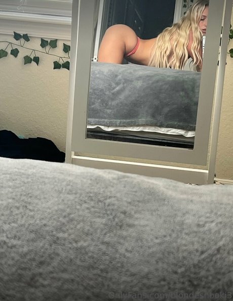 スリムな熟女OnlyFans トップ 画像