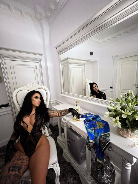 Paraschiv Andreea A C P 最高のスター 画像