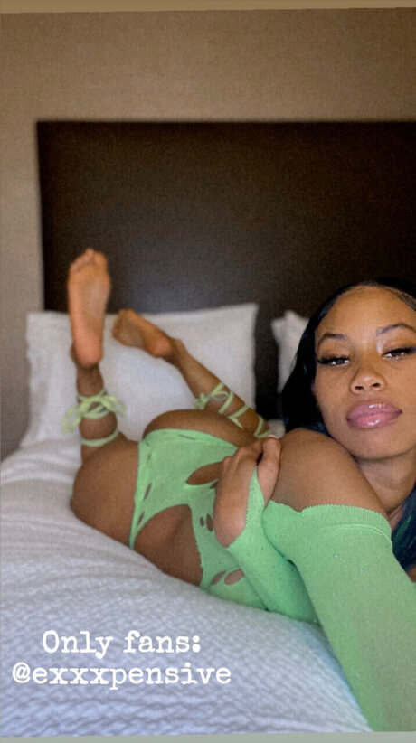 Exxxpen ive The Trophie_ 美しいポルノスター 画像