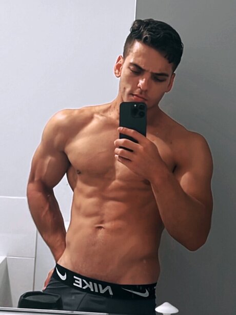 Toby Micallef ポルノスター ホット 画像