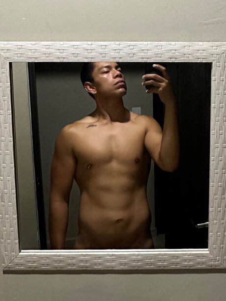 Jos Eduardo QG かわいいポルノスター 画像