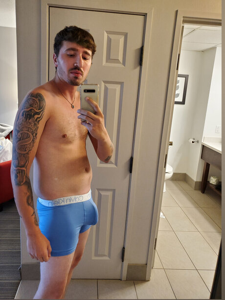 ゲイのラフなOnlyFans 無料ポルノ ギャラリー