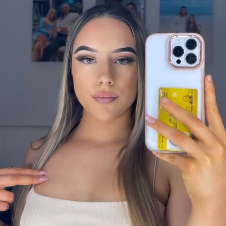 AmeliaBastian ポルノスター ホット 写真