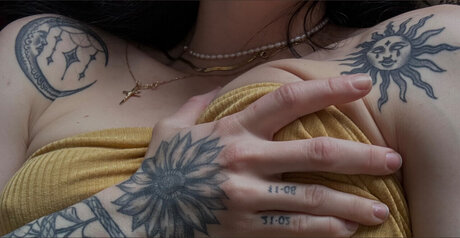 xBELLA_ モデル 写真