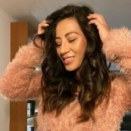 Sai 裸のモデル 写真