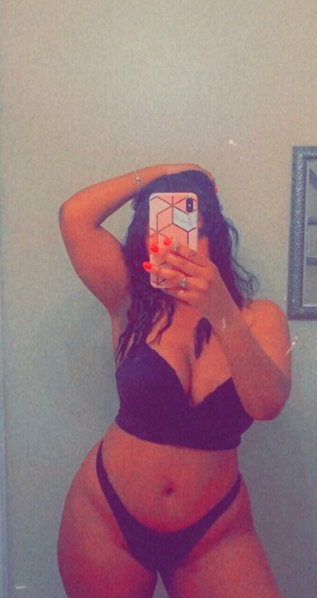 u33684079 限定モデル 画像