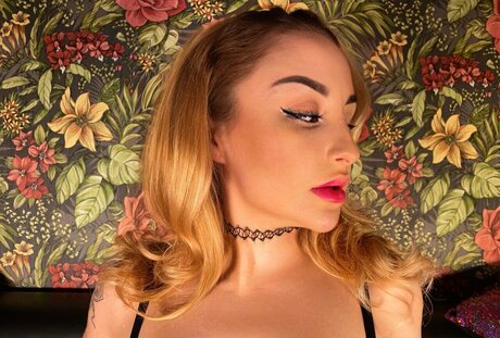 Elizabeth Honeyxx ポルノスター 独占 写真