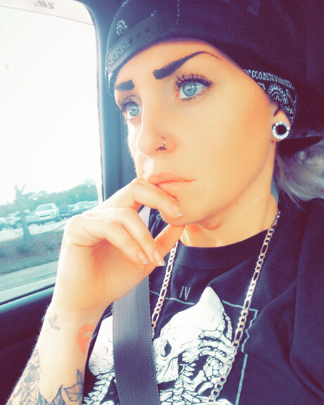 Rene Cawston エロティックなスター アーカイブ