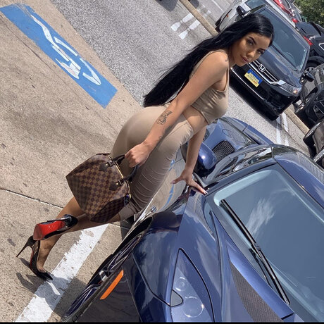 Jadeja Vu_ ポルノ女優 画像