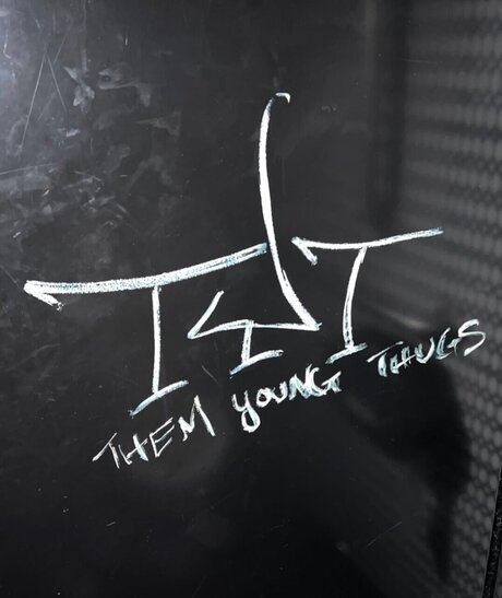 Top 5 Freak ポルノスター ヌード 写真