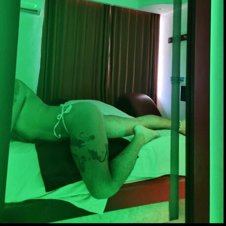 Daniel ken アートモデル 写真