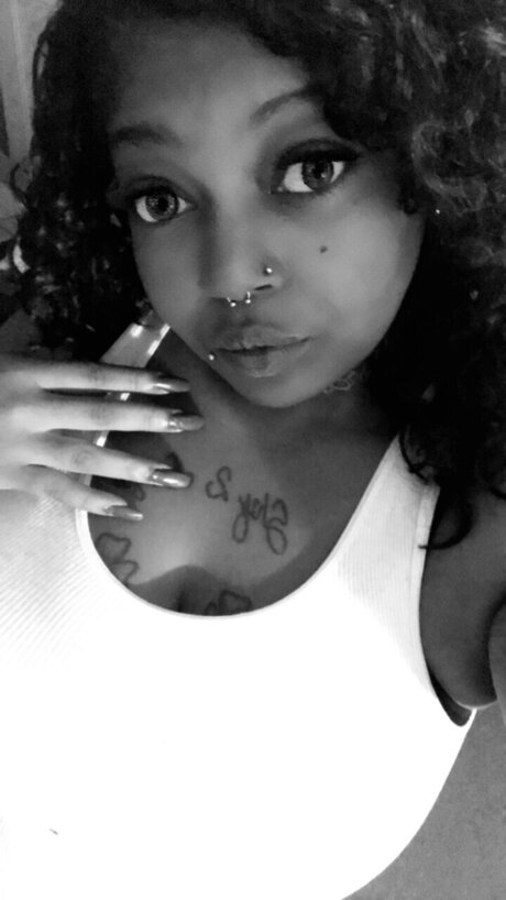 ストリッパーOnlyFans セクシーヌード 画像