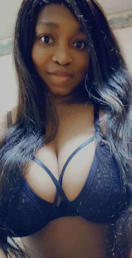 小柄なブロンドの熟女OnlyFans ホットセクシー ギャラリー