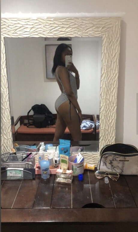 FreakMeBaby エロティックなモデル 写真