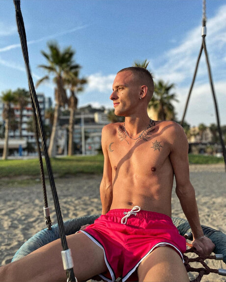 Dominikkk brand new セクシーモデル 画像