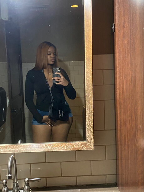 Pinkk 完璧なモデル 画像