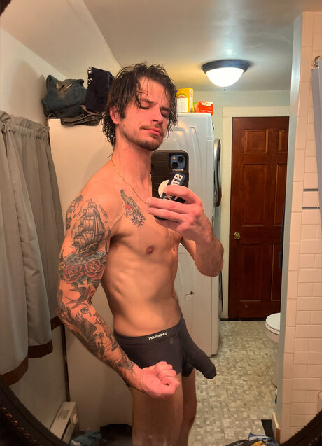 robbystrokes ポルノモデル 画像