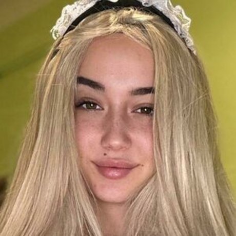 littlealicexxx スター 裸 画像