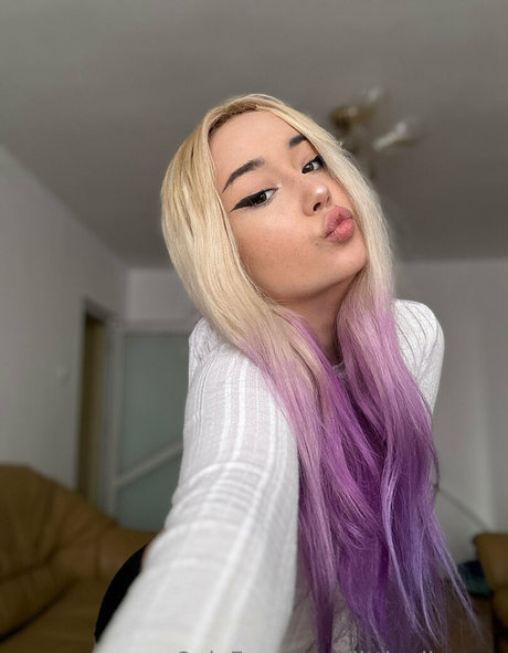 littlealicexxx 独占スター 画像