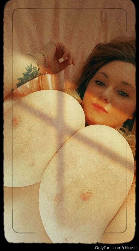 2024年のトップOnlyFans ポルノグラフィック 画像