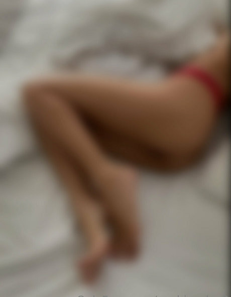 曲線美の裸OnlyFans ヌード 写真