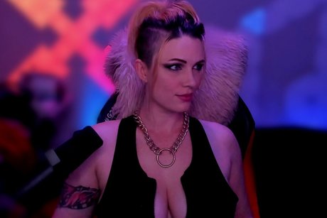 黒檀の白いチンポOnlyFans トップ 写真