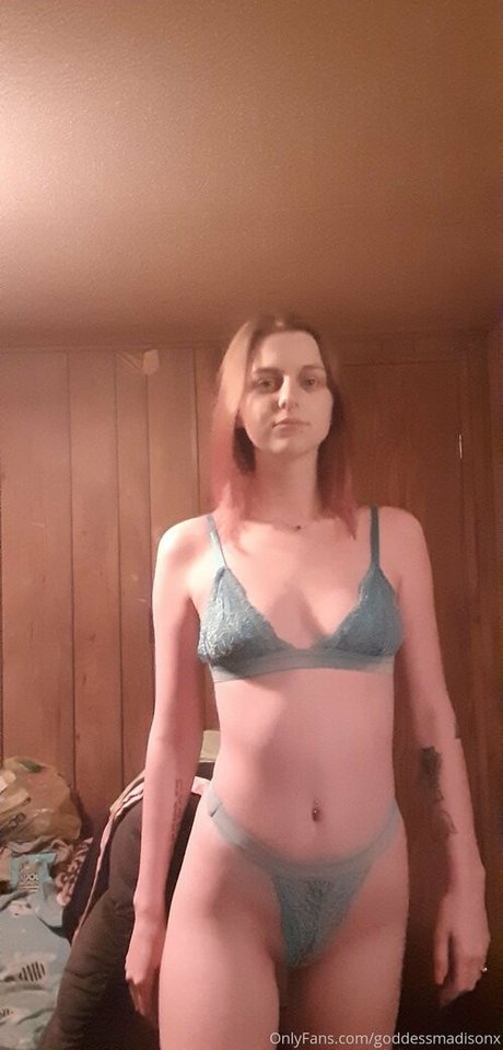 小柄で痩せたOnlyFans ホットポルノ 写真