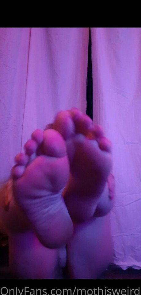 mothisweird 美しいモデル 画像