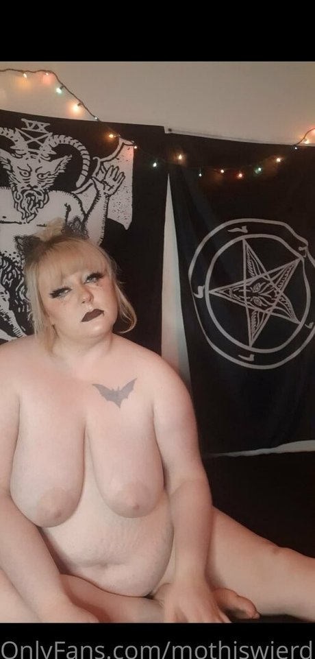 mothisweird 高品質モデル 写真