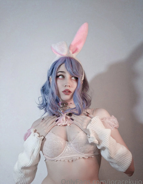 痩せた金髪の熟女OnlyFans 美しいポルノ 写真