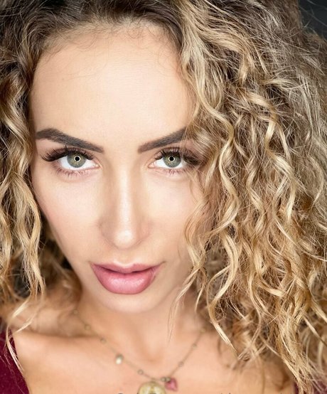 dancewithana 高品質のポルノスター 写真