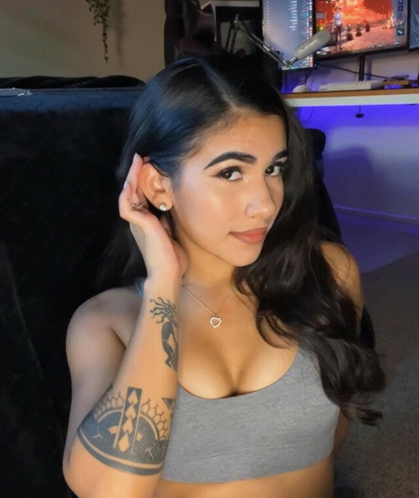 アジア人のアナルオンリーファン ポルノ 写真