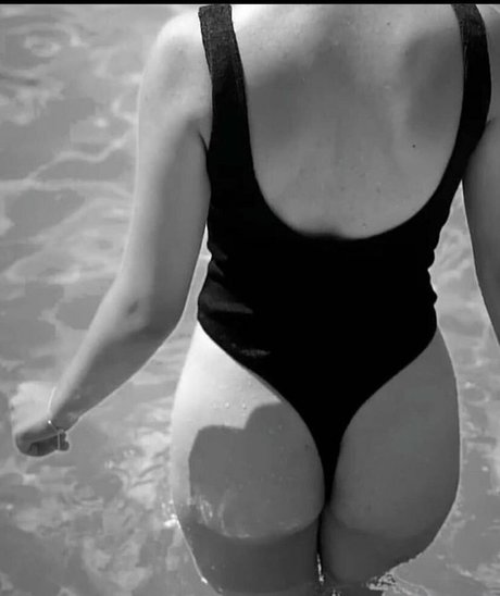 babydeeeefree ヌード女優 ギャラリー