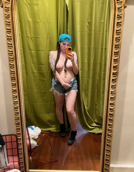 prettysadiereed セクシーモデル 写真