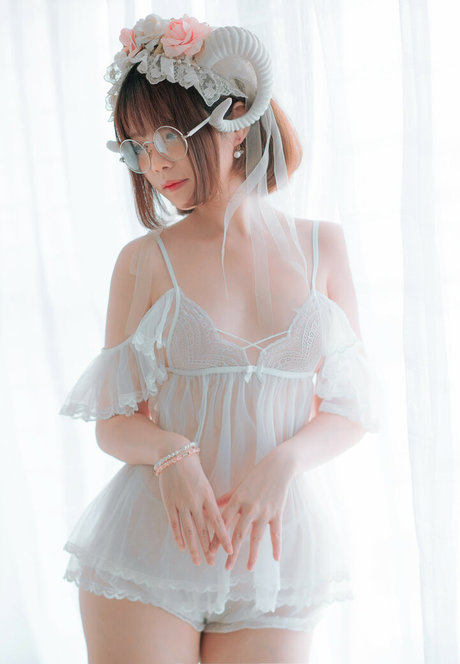 かわいい赤毛のOnlyFans ホットxxx 写真