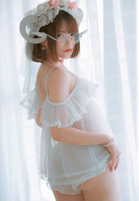 miu cosplayer ポルノスター パーフェクト 写真