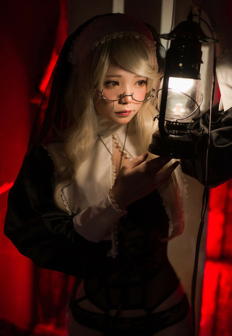 miu cosplayer ポルノスター アダルト 写真