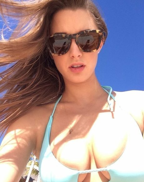 Alyssa Arce ポルノスター 写真