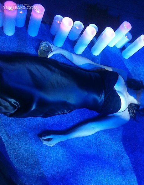 美しい足 OnlyFans ポルノグラフィック 写真