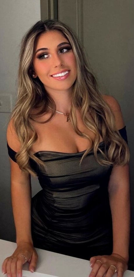 Allison Rossillo Vallerand 素敵なモデル 写真