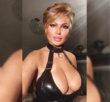 Cheri Lady top profile image