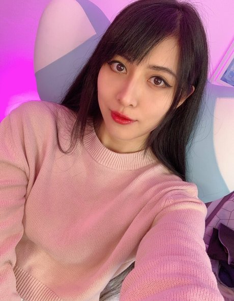 Annchirisu ポルノスター 裸 画像