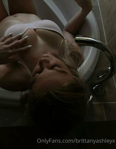 Brittanyashleyx ポルノスター xxx 写真