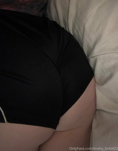 bratty britt420 ヌードモデル 画像