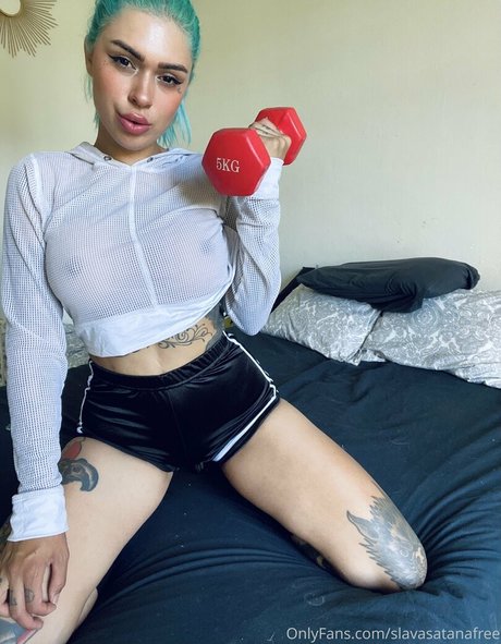 slavasatanavip 独占スター 画像