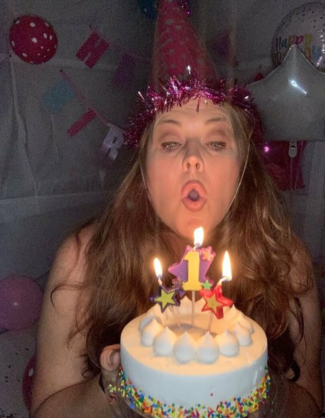 thelittlestslave 無料モデル アーカイブ