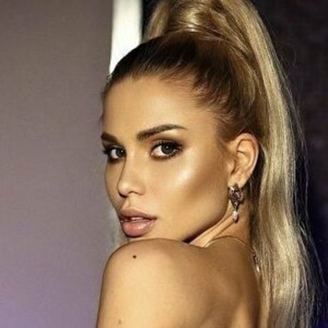 Nastya ti2 xxxスター 写真