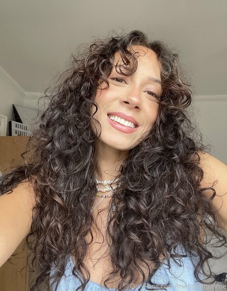 morganmunroe トップスター 写真