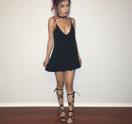 スターティーンオンリーファンズ ホットxxx 写真